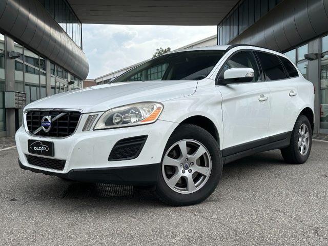 VOLVO XC60 D3 AWD Geartronic Momentum