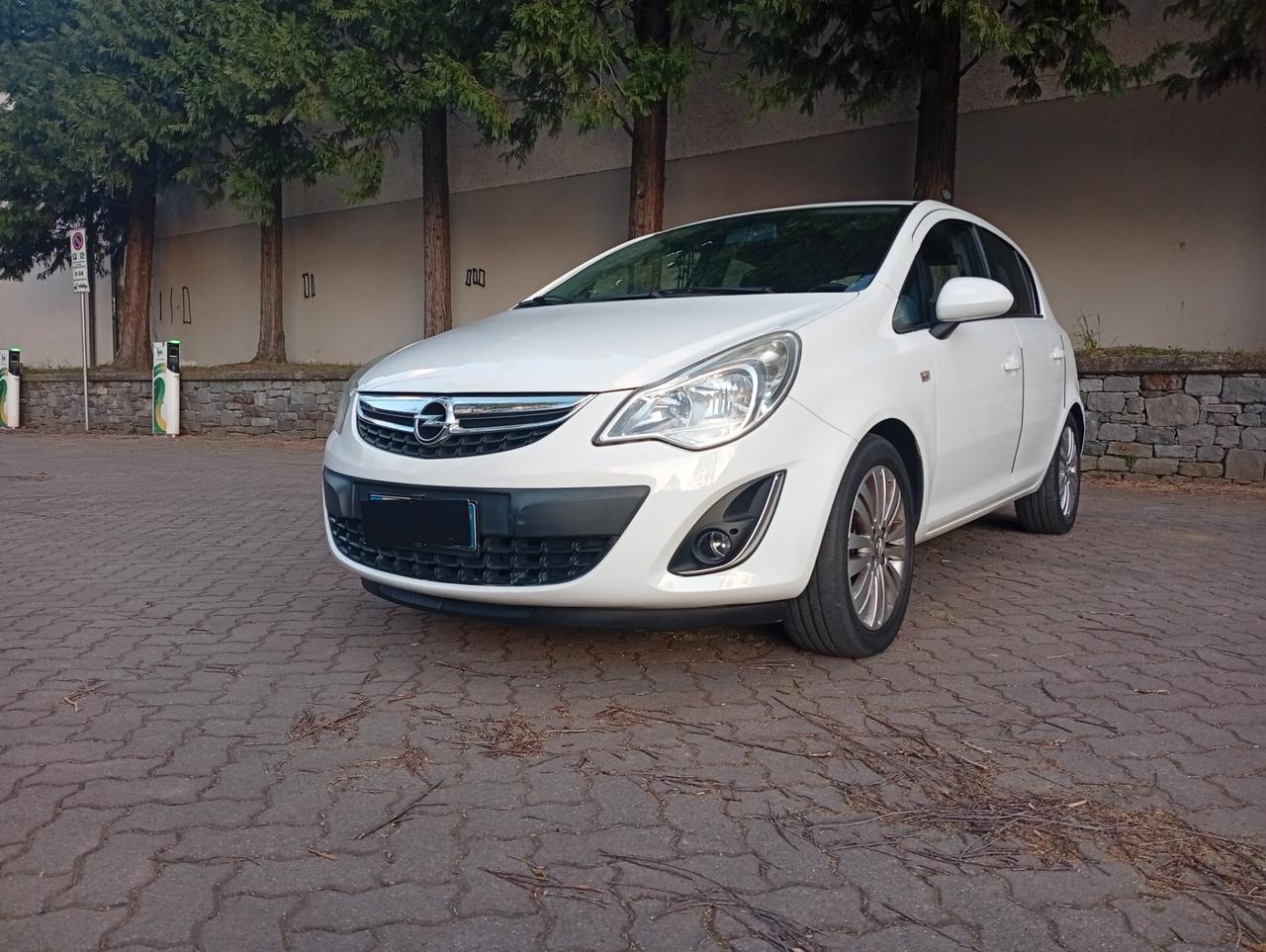 Opel Corsa 1.2 3 porte Club