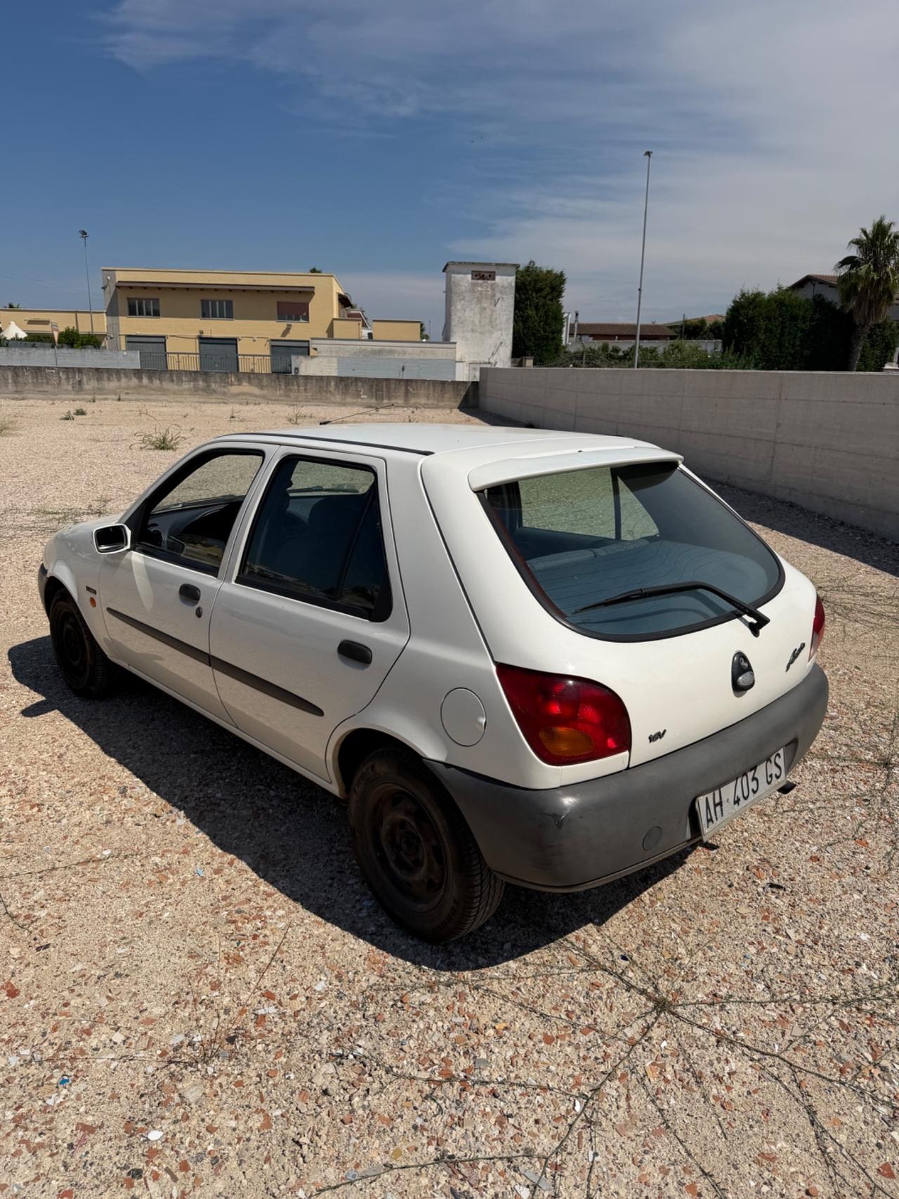 Ford Fiesta 1.2i 16V cat 3 porte Techno