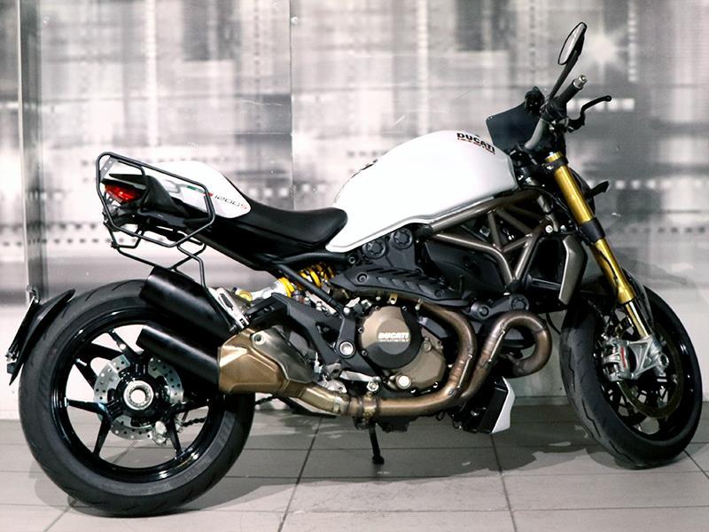 Ducati Monster 1200 S