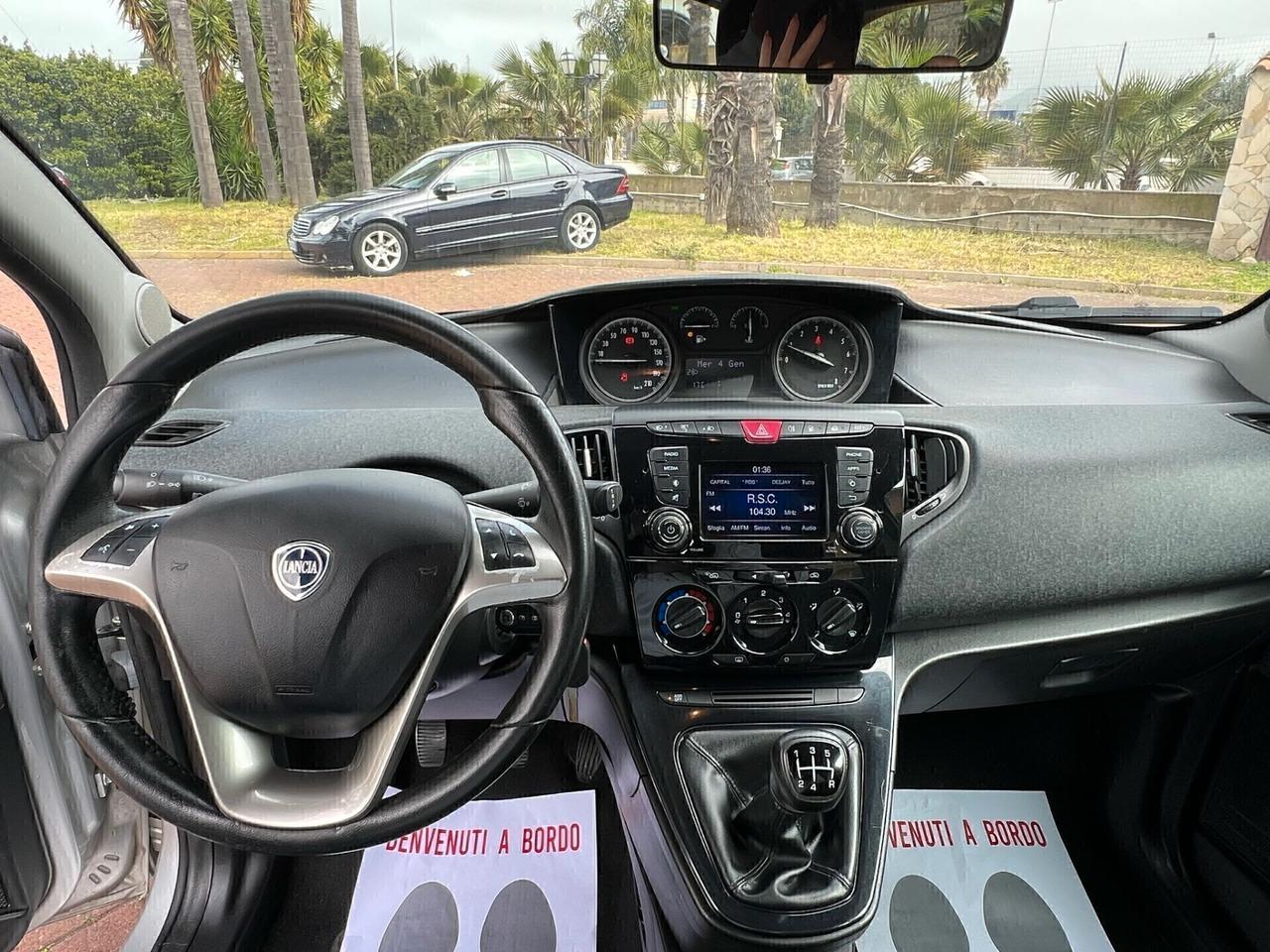 Lancia Ypsilon 1.2 69 CV 5 porte S&S Platinum