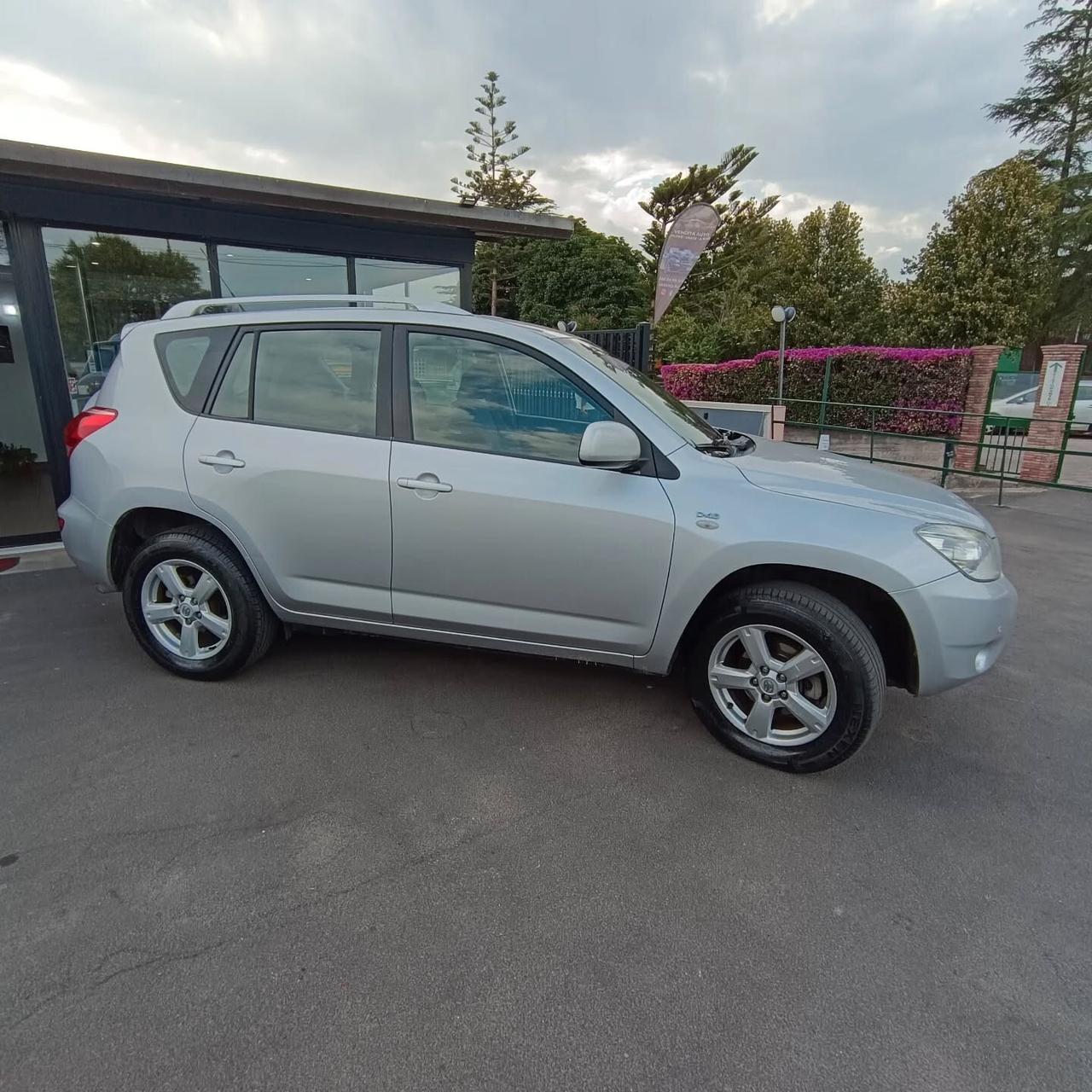 Toyota RAV 4 RAV4 2.2 D-4D 136 CV