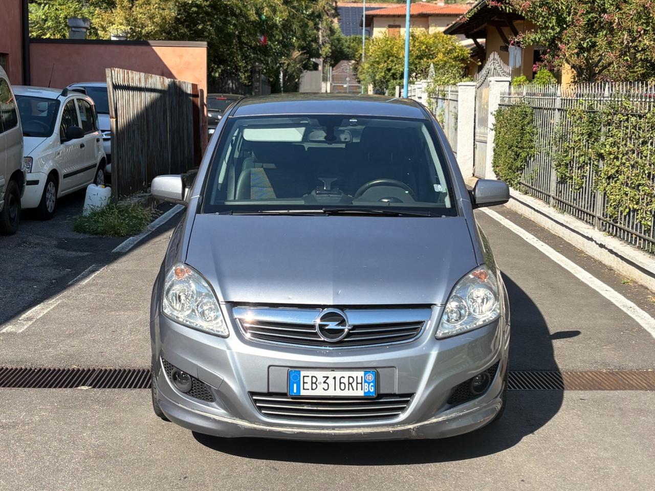 Opel Zafira 1.8 16V GPL-TECH Cosmo 7 POSTI
