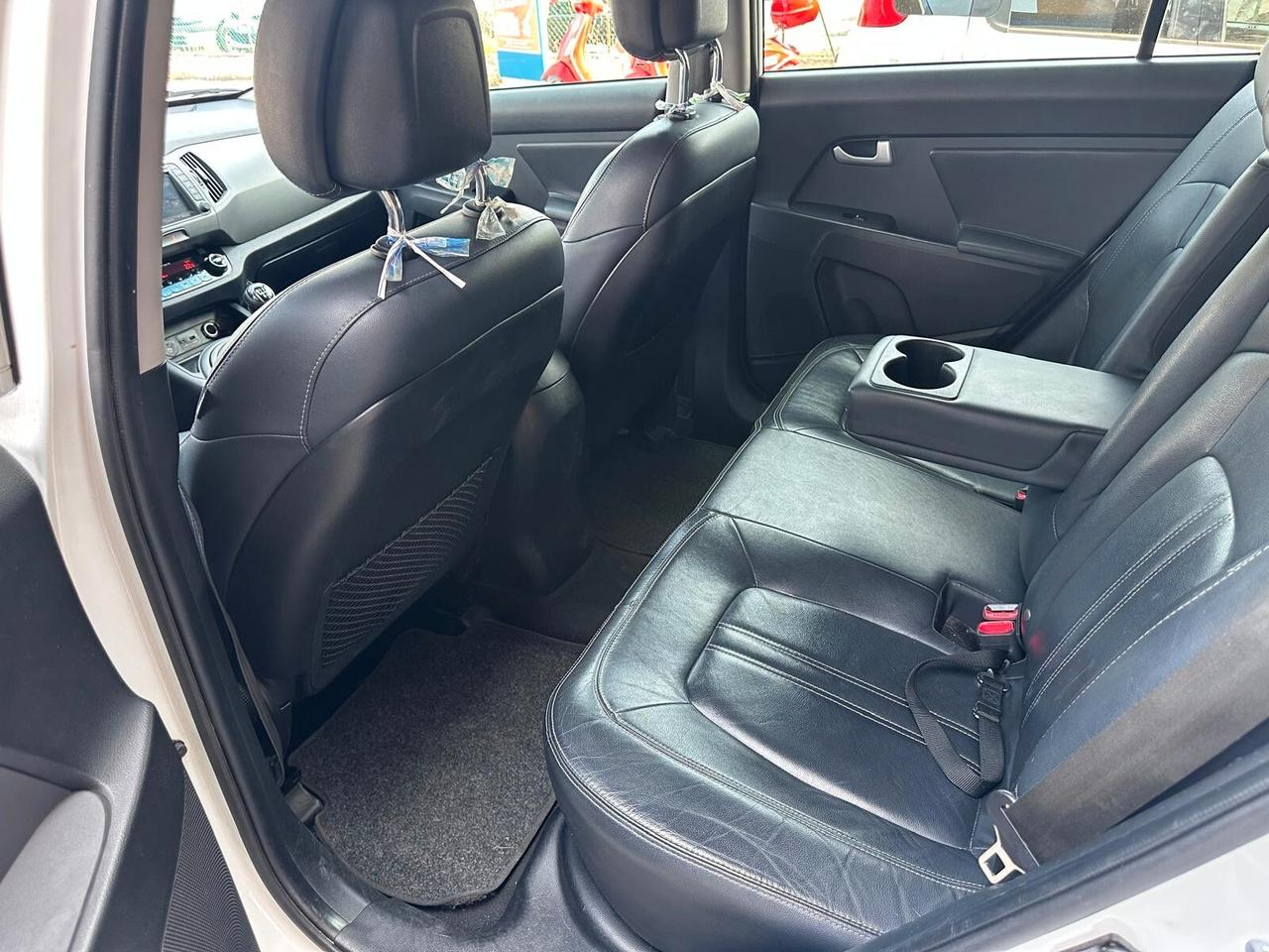 Kia Sportage 1.7 CRDI VGT 2WD high tech