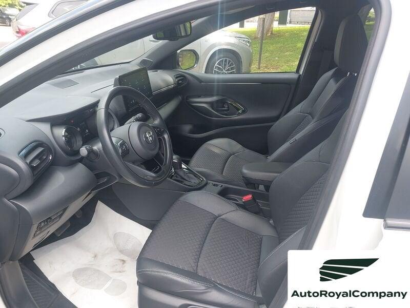 Toyota Yaris Hybrid Style MY22
