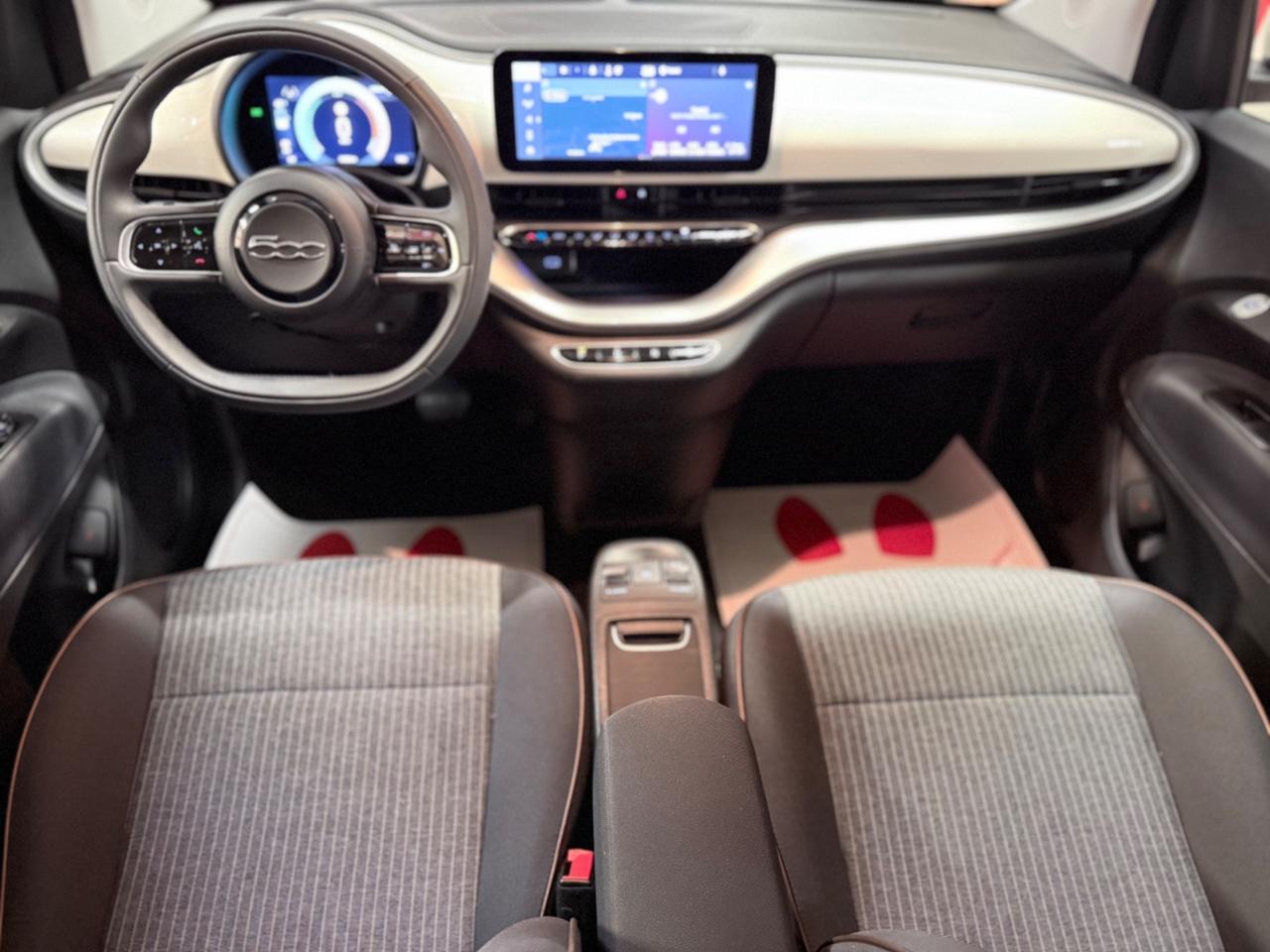 Fiat 500 500e 42 kWh La Prima