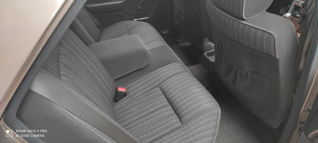 Mercedes-benz E 200 200E
