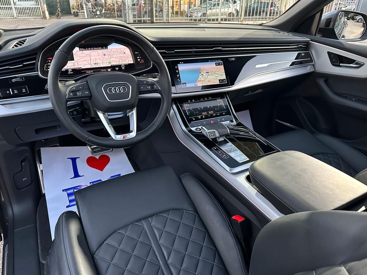 AUDI Q8 S-LINE QUATTRO 50TDI 286CV - IVA - 4X4 - PANO - LASER - C22" - BANG OLUFSEN