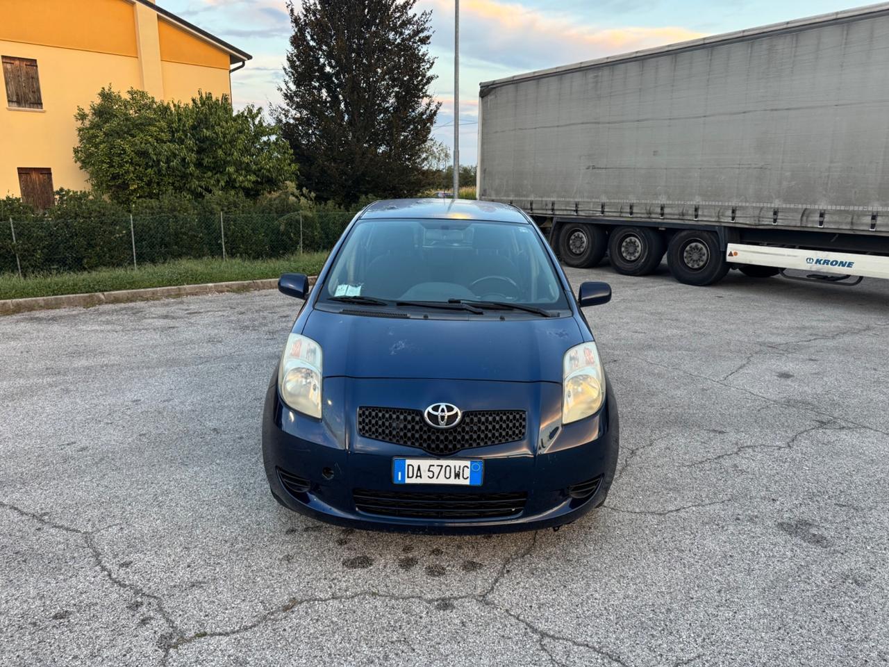 Toyota Yaris 1.0 5 porte Sol