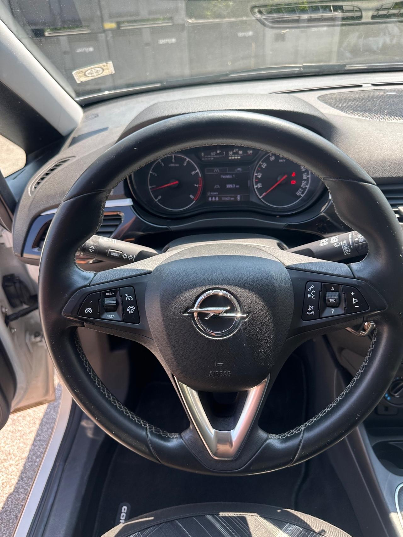 Opel Corsa 1.4 90CV GPL Tech 5 porte Neopatentati