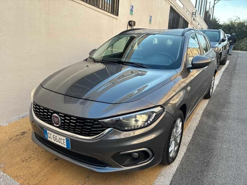 Fiat Tipo 1.6 Mjt S&S DCT SW Lounge - 2020