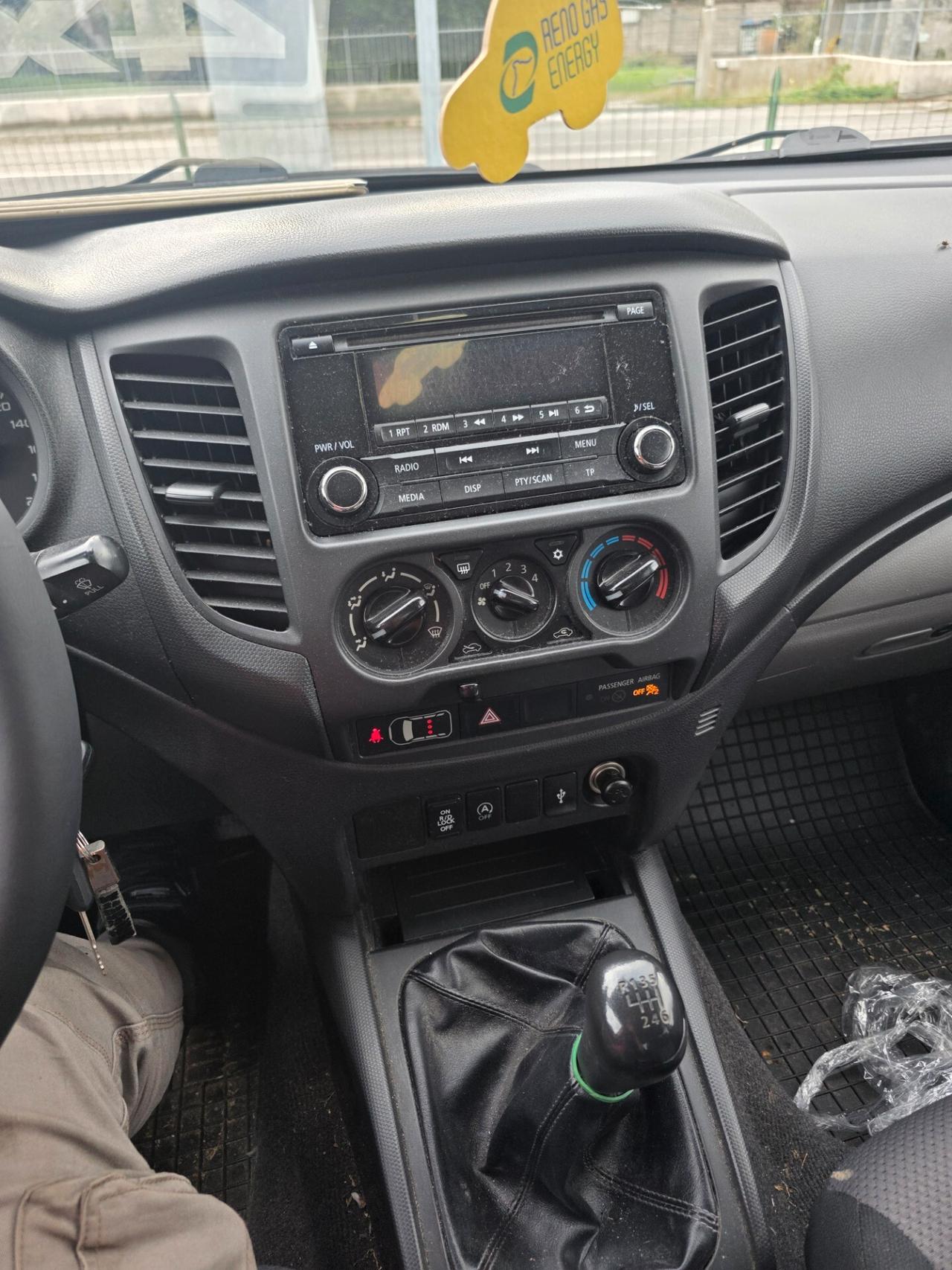Mitsubishi L200 Autocarro preparata e garantito 12 mesi