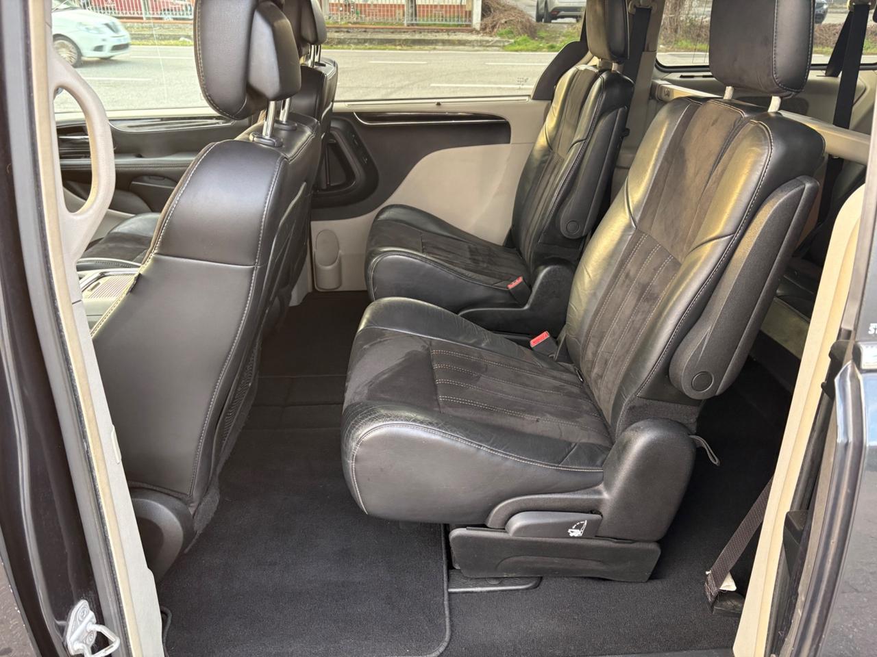 Lancia Voyager 2.8 Turbodiesel Platinum 177 CV