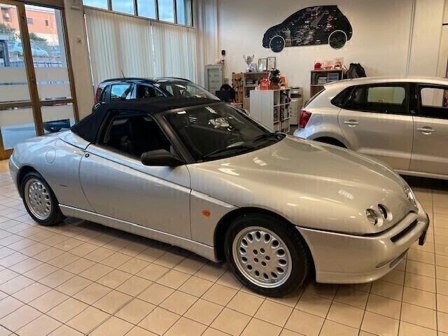 Alfa Romeo GTV Spider 2.0i 16V Twin Spark cat