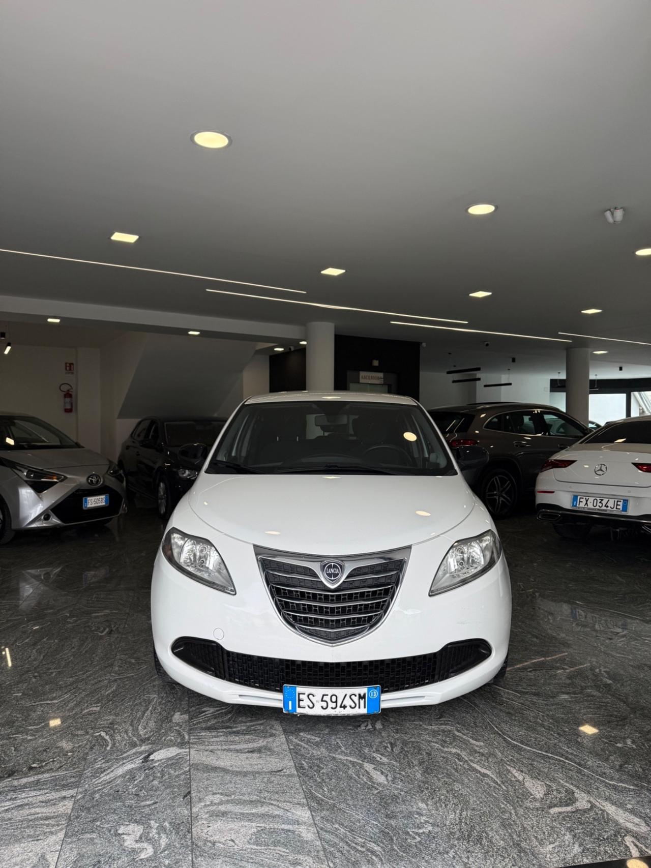Lancia Ypsilon 1.2 69 CV 5 porte GPL Ecochic Gold