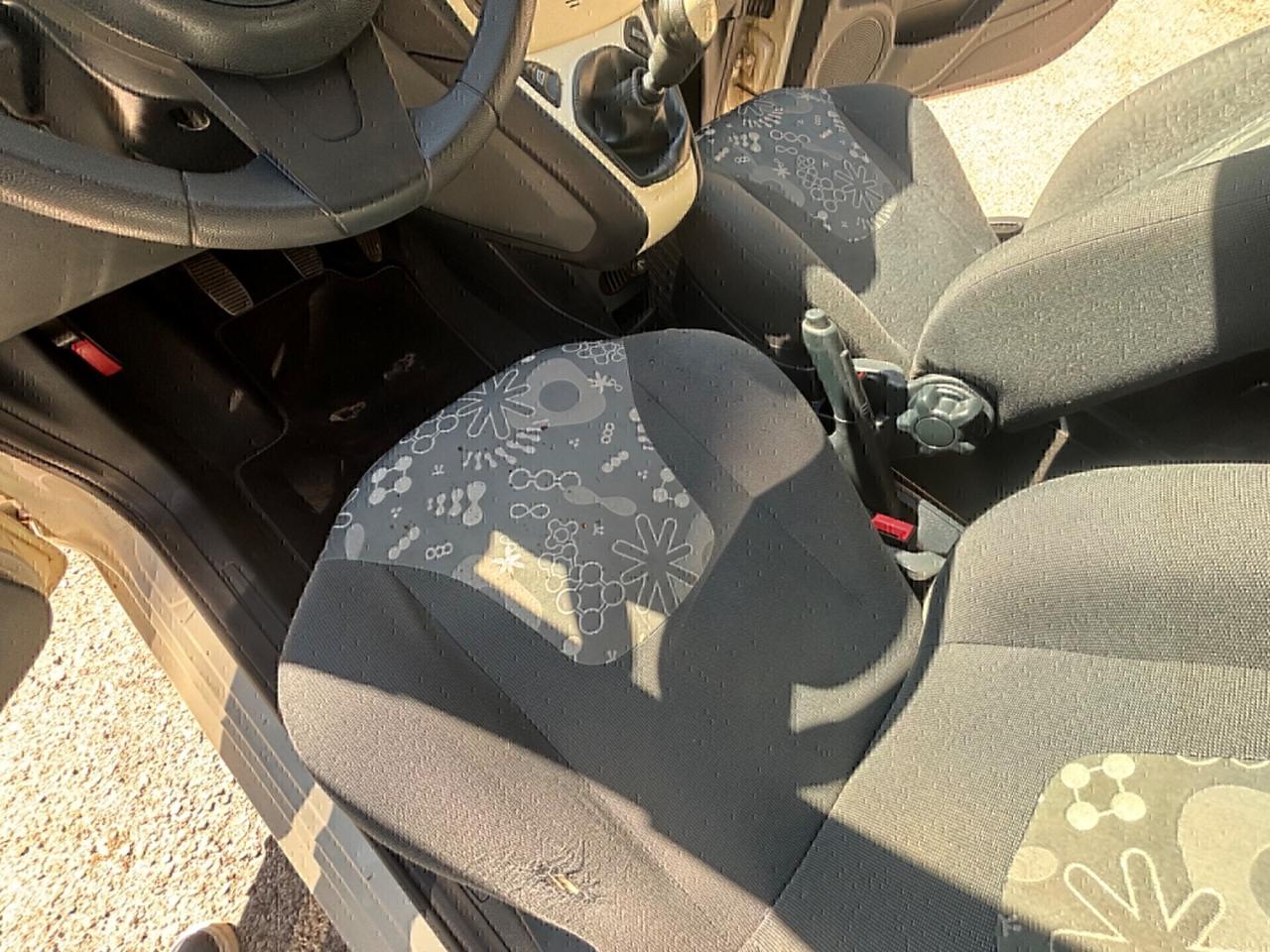 Ford Ka 1.3 TDCi 75CV cDPF adatta per neopatentati euro 5