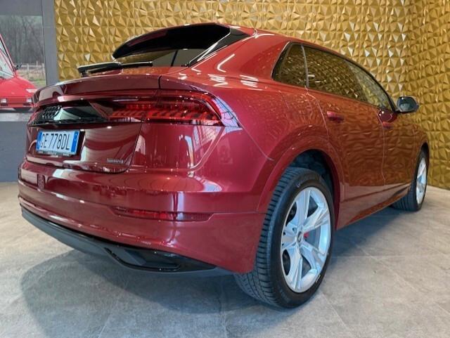 Audi Q8 55 TFSI e quattro tiptronic Sport