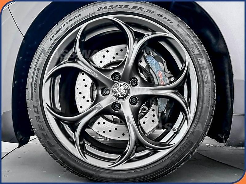 Alfa Romeo Giulia Giulia 2.9 V6 Bi-Turbo AT8 Quadrifoglio