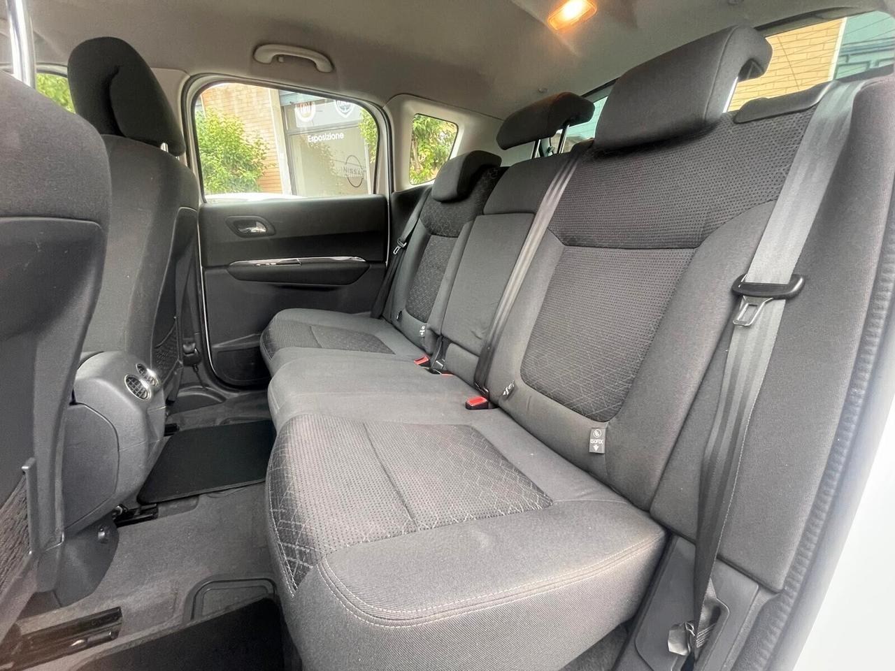 Peugeot 3008 1.6 HDi 115CV Business