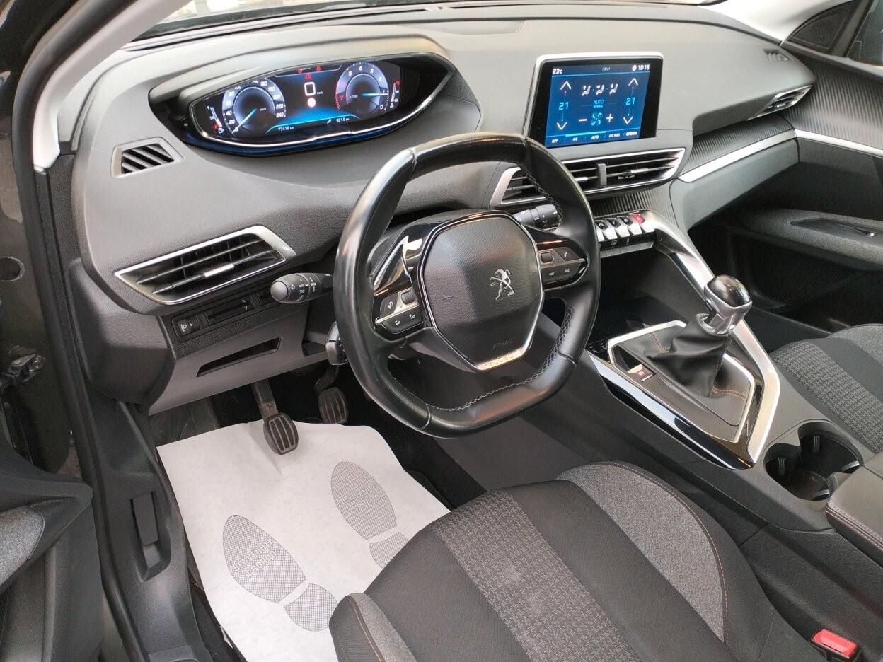 Peugeot 3008 1.2 puretech t Allure s