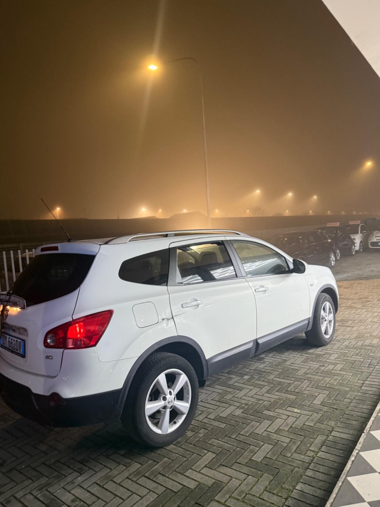 Nissan Qashqai Qashqai+2 2.0 4WD dCi DPF Tekna