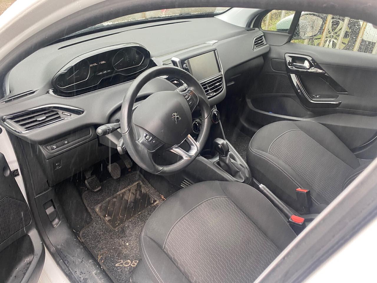 Peugeot 208 1.2 BENZINA. SOLO 79000km Allure