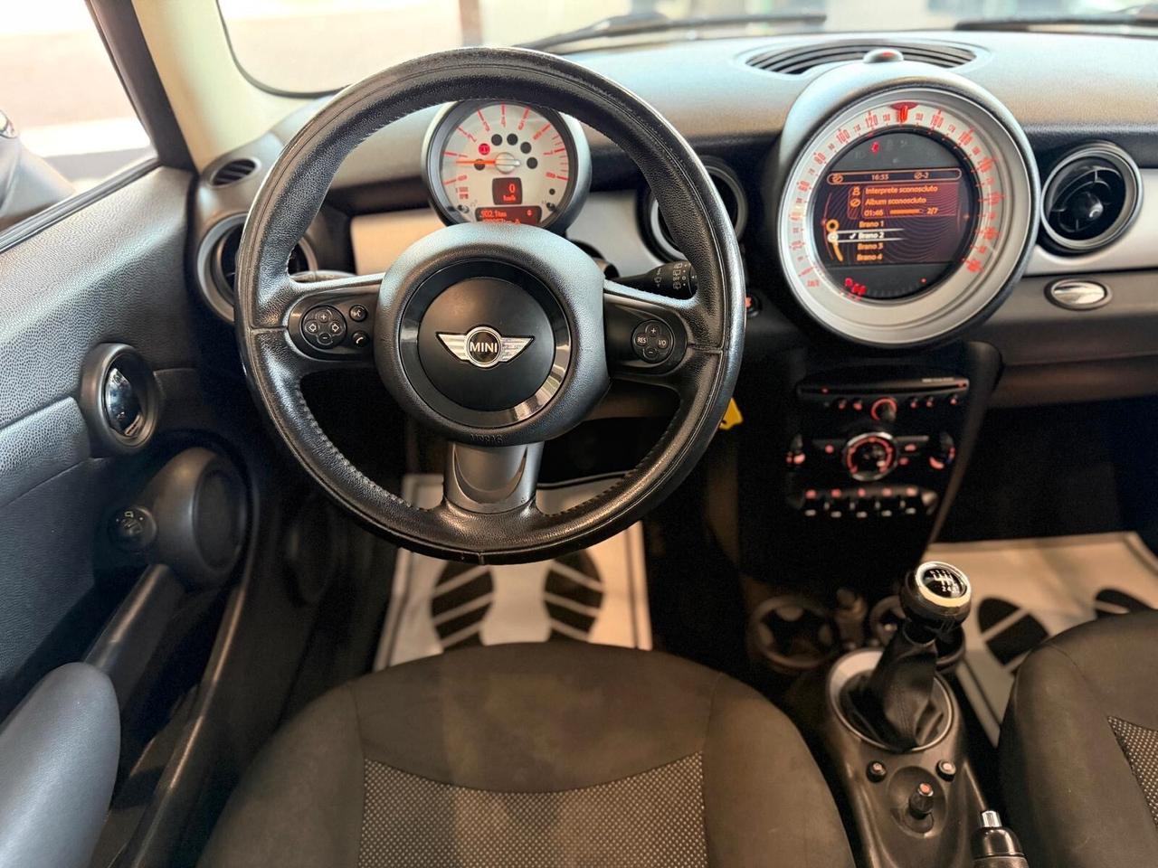 Mini 1.6 16V One (55kW)