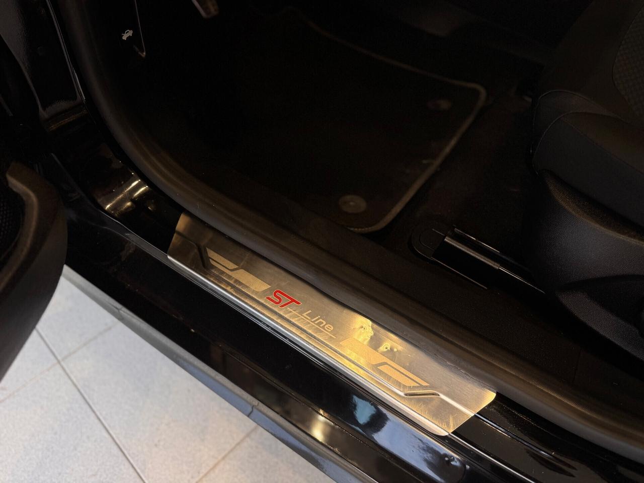 Ford Fiesta 1.5 TDCi 5 porte ST-Line