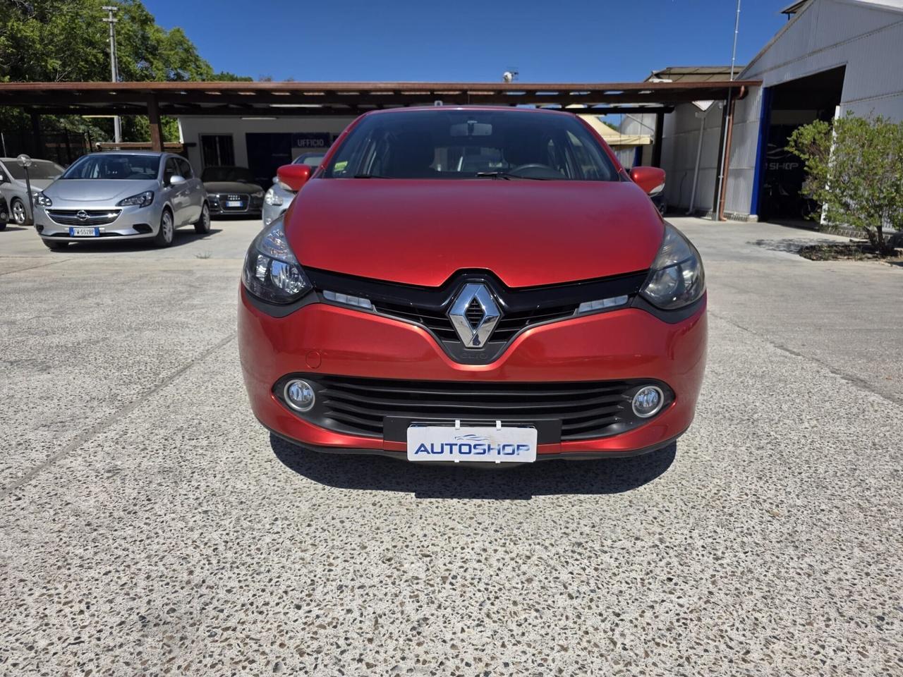 Renault Clio 1.2 75CV 5 porte Costume National