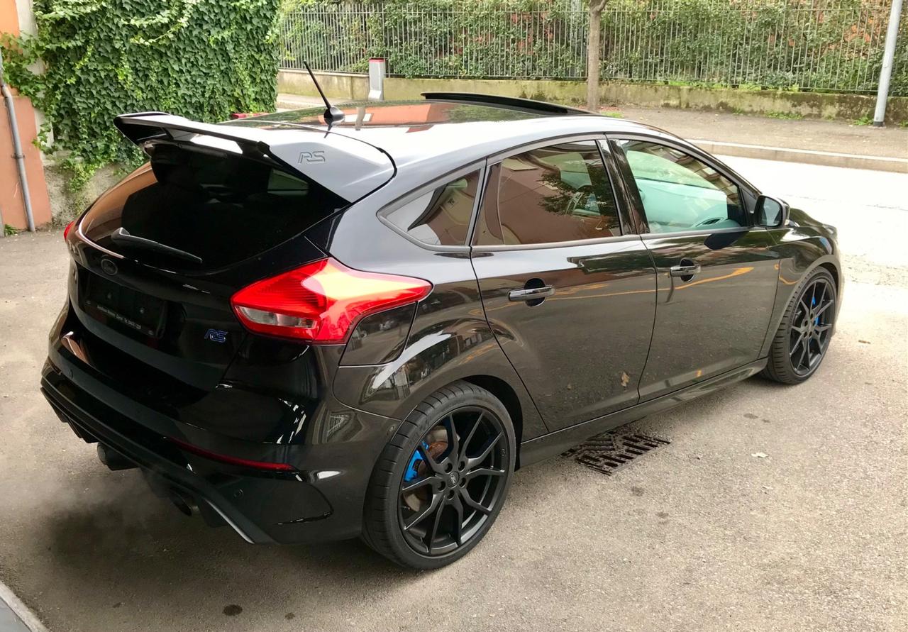 Ford Focus 2.3 350 CV AWD RS Track Edition