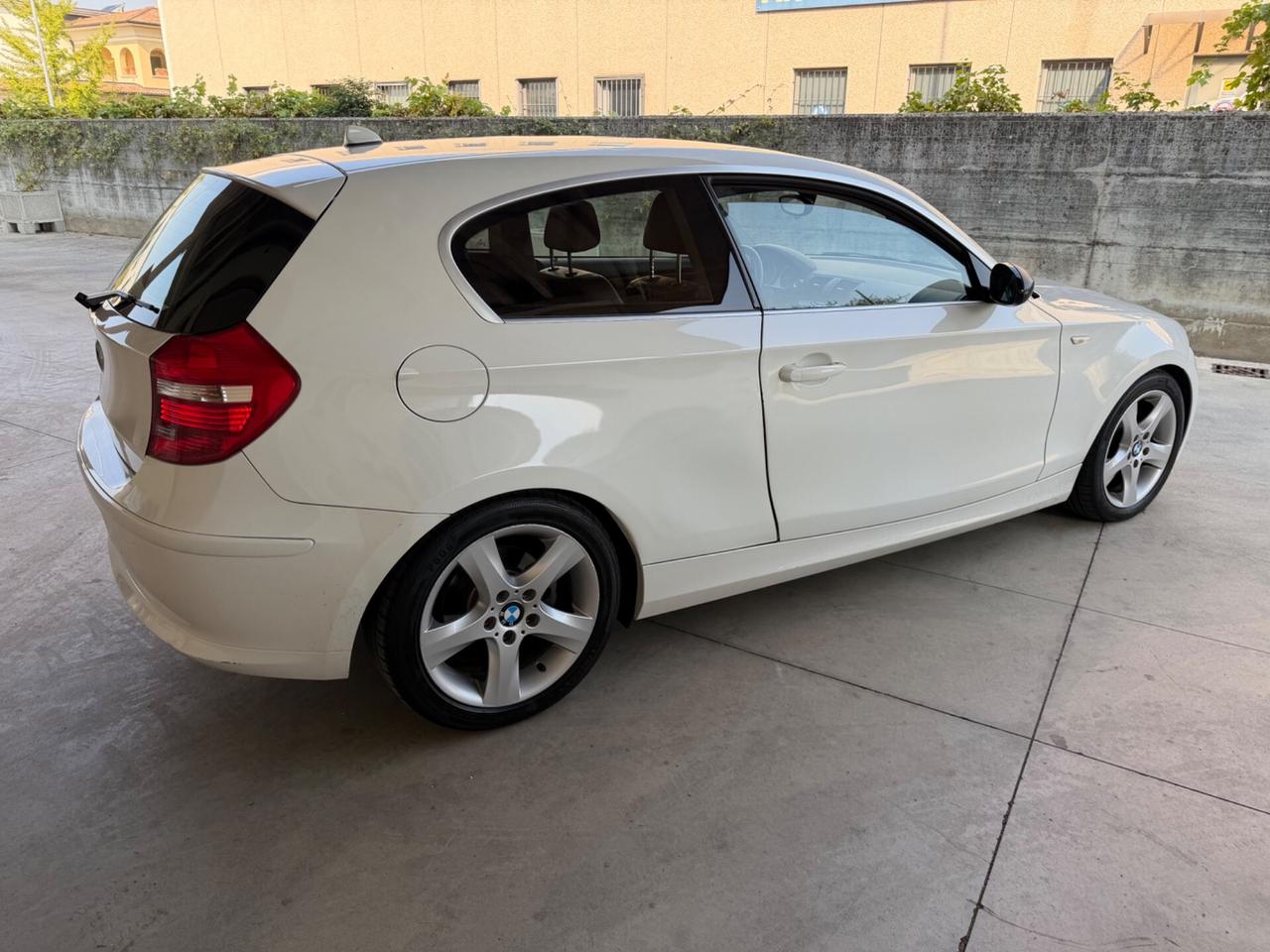 Bmw 116 116i cat 5 porte Eletta