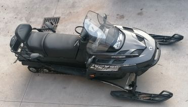 Motoslitta lynx 1300 4 tec