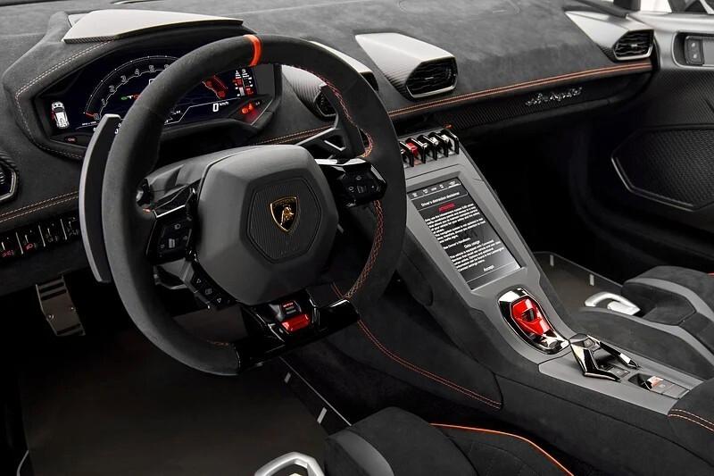 Lamborghini Huracàn STO 5.2 V10 NOLEGGIO LUNGO TERMINE - LEASING FULL INCLUSIVE