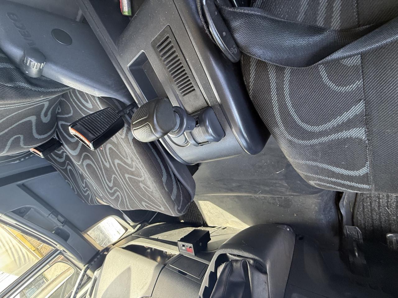 IVECO Eurocargo E5 100E22 con sponda idraulica e sospensioni regolabili/automatiche