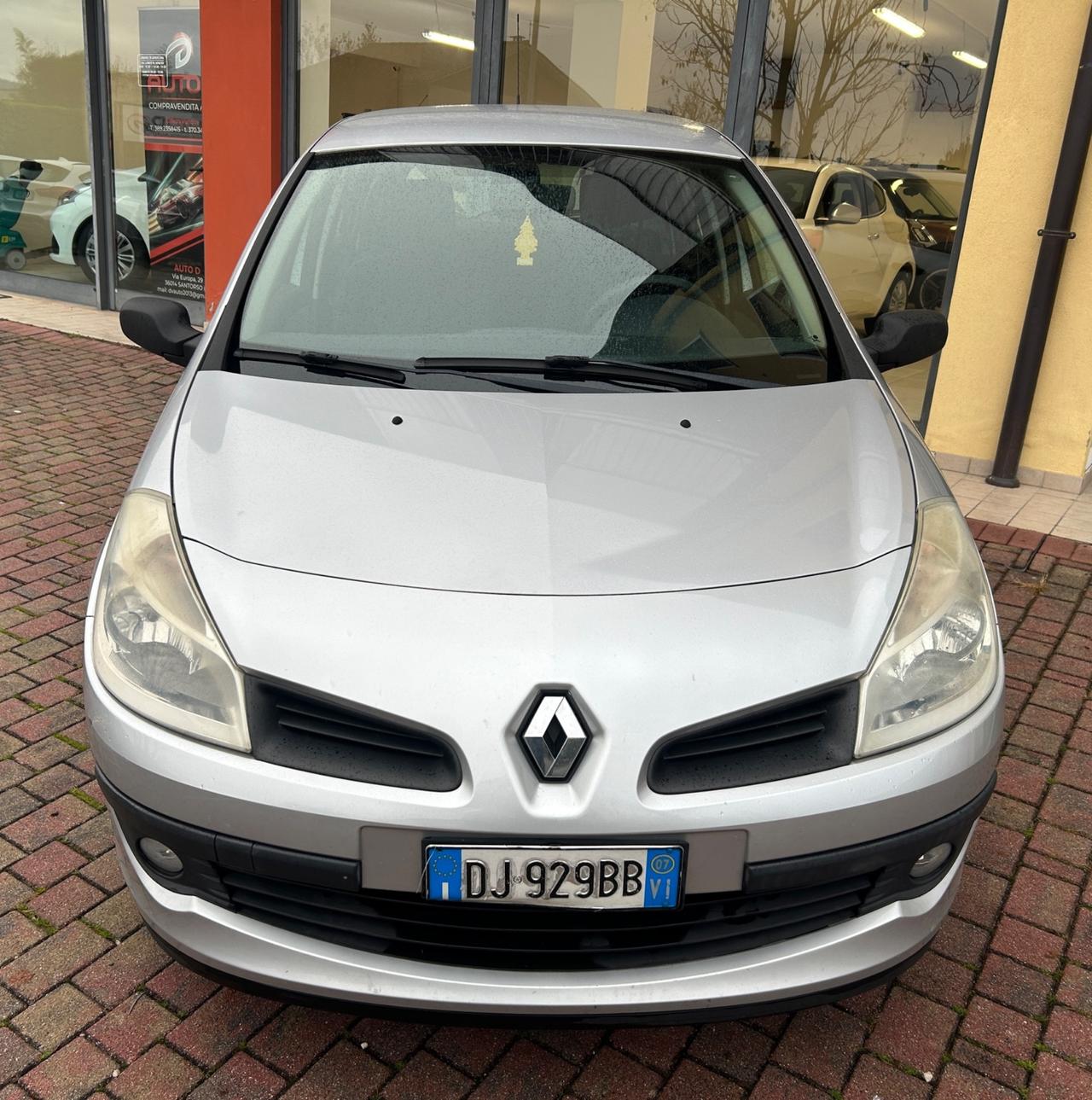 Renault Clio 1.6 benzina 55kw 110.000km