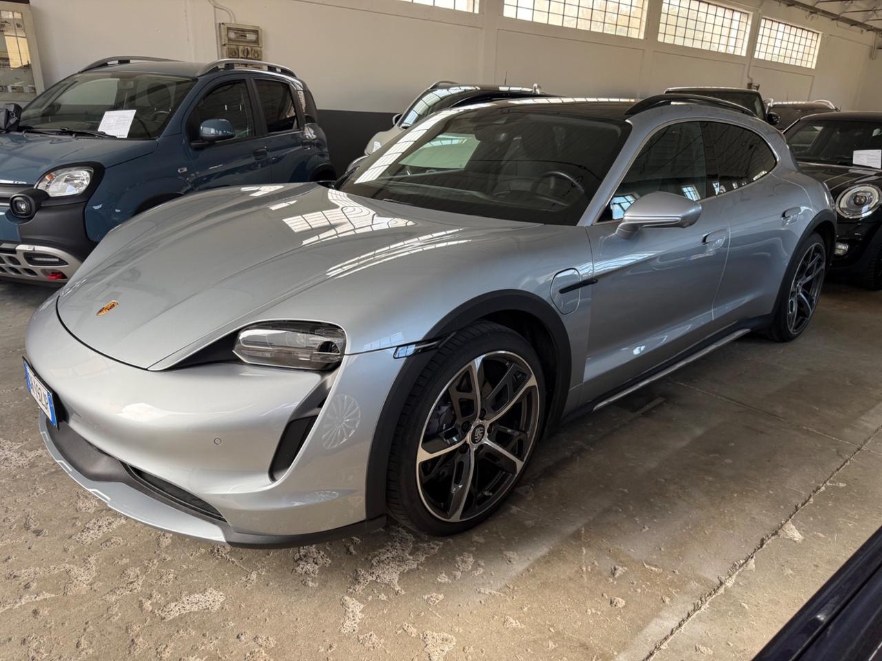 Porsche Taycan 4 Cross Turismo