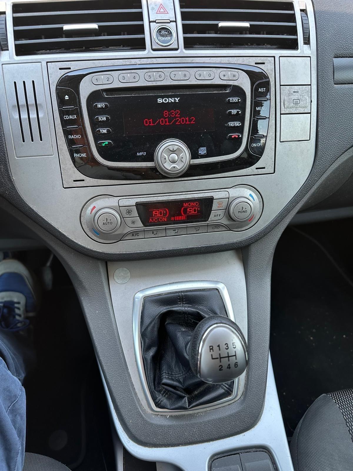 Ford Kuga 2.0 TDCi 140 CV 2WD Titanium