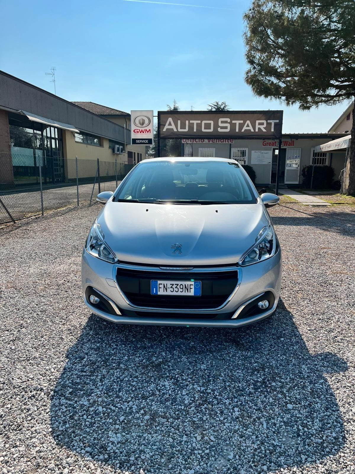 Peugeot 208 PureTech 82 5 porte Allure