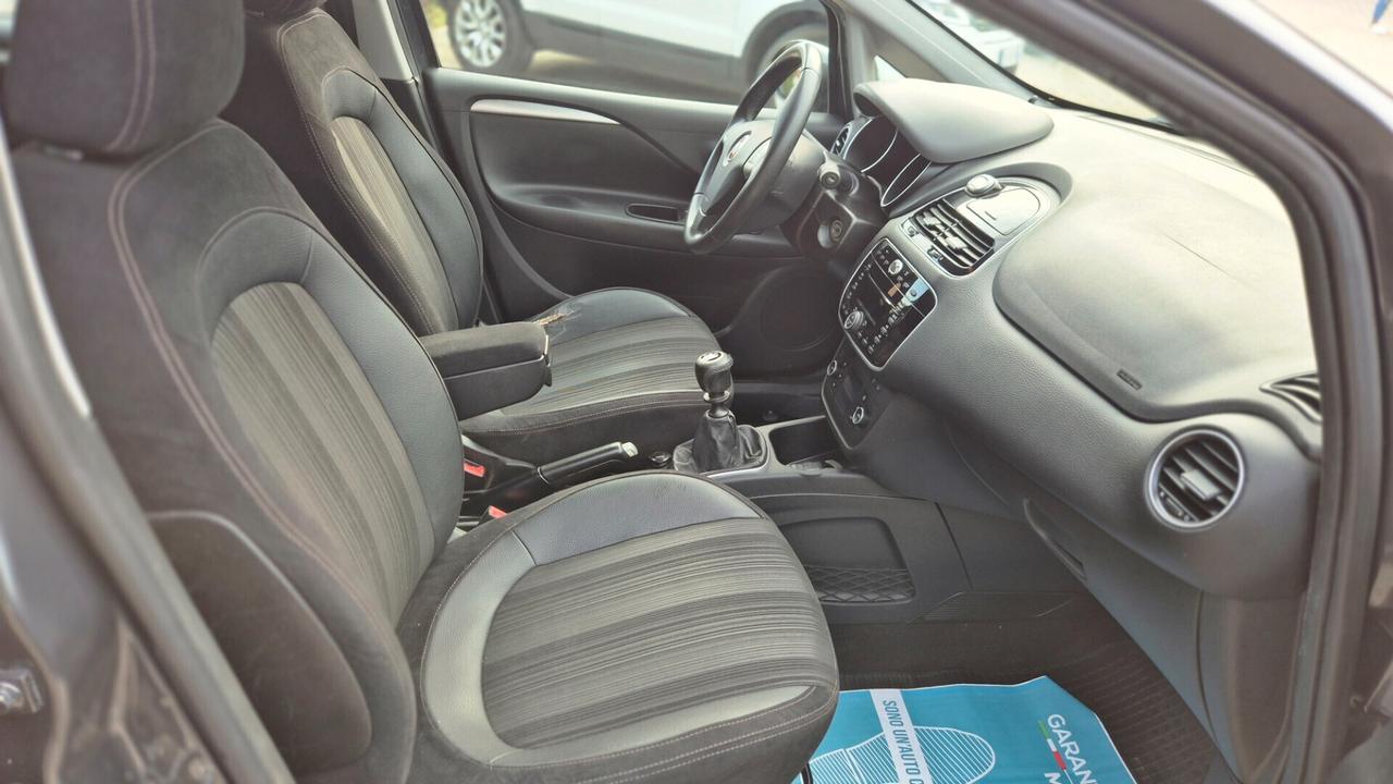 Fiat Punto Evo 1.4 5 porte B/GPL VALIDO FINO 2029 /OK NEOPATENTATI