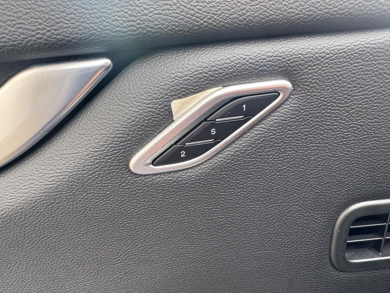 Maserati Ghibli 330 CV MHEV GT