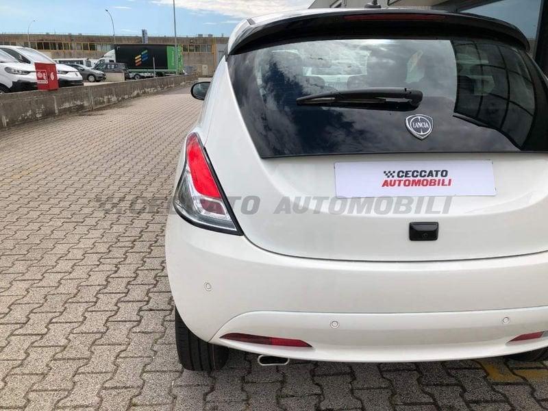 Lancia Ypsilon My24 402 Platino 1.0