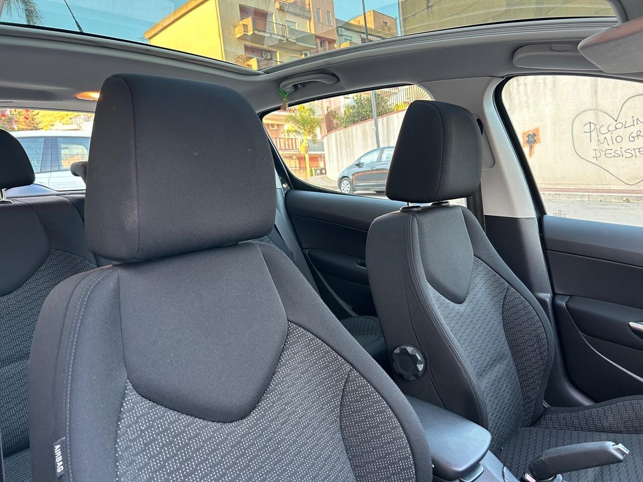 Peugeot 308 1.6 e-HDi allure tetto panoramico