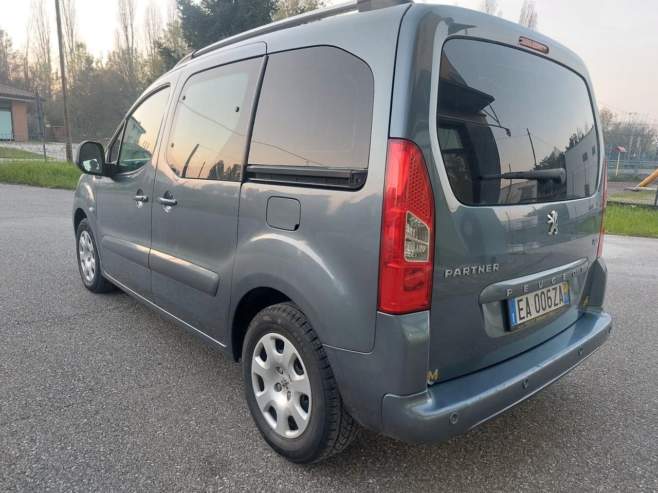 Peugeot Partner Tepee 1.6 HDi 110CV Outdoor