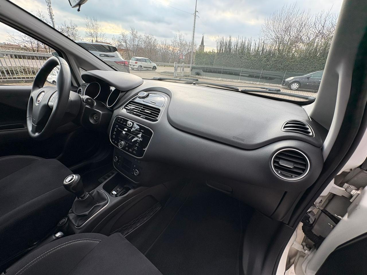 FIAT PUNTO EVO 1.3 MJT SI A NEOPATENTATI