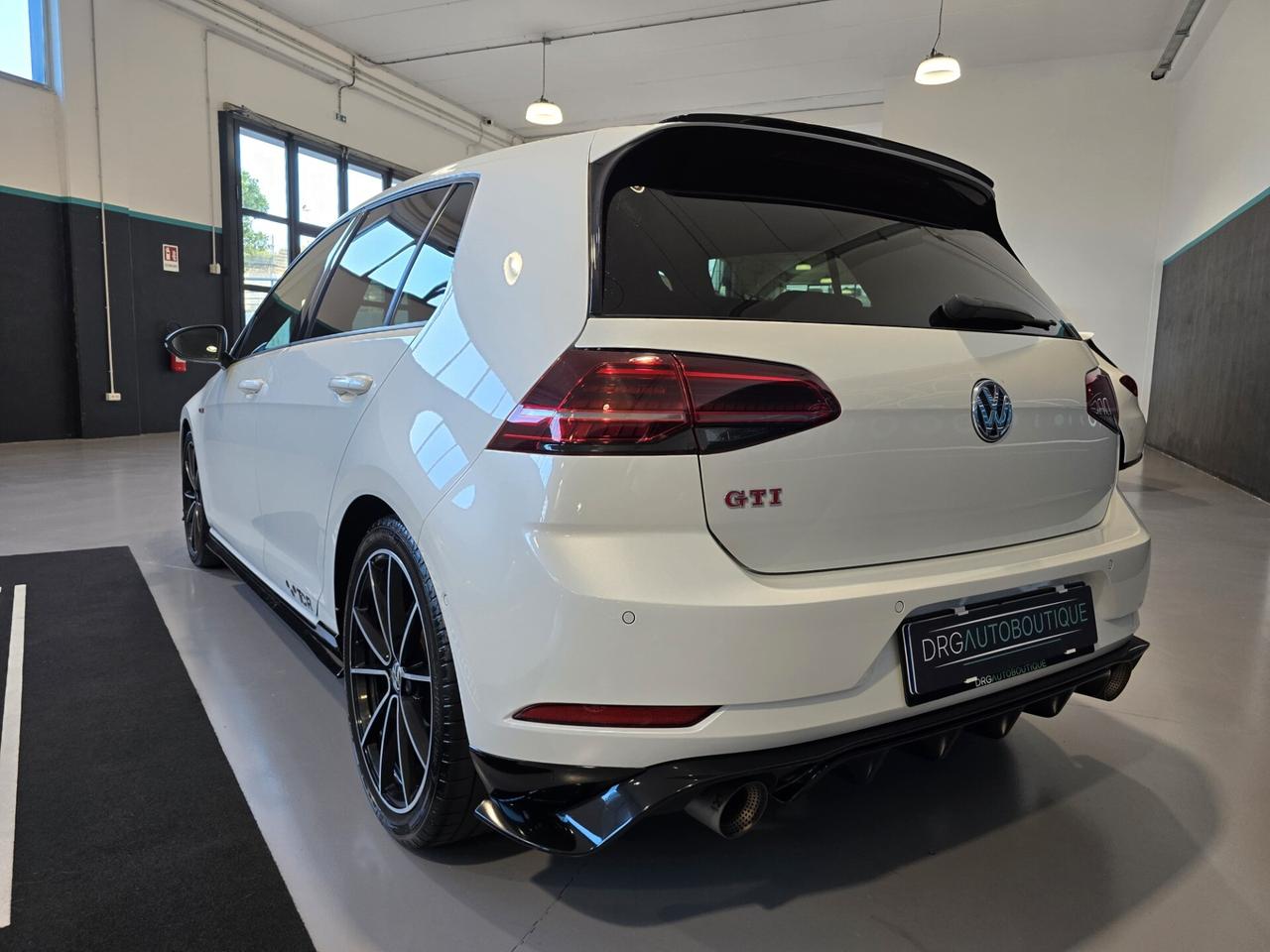 Volkswagen Golf GTI 2.0 TSI TCR DSG
