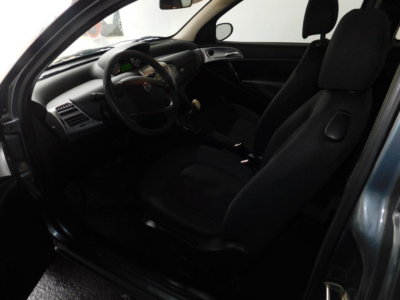 Lancia Ypsilon 1.2 Argento