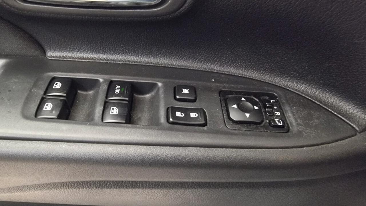 Mitsubishi Outlander 2.2 DI-D 4WD Instyle Plus Navi