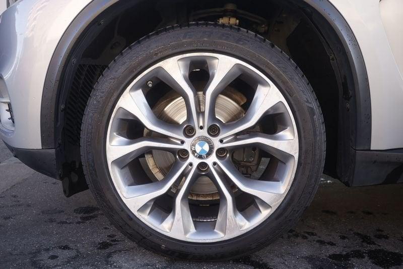 BMW X5 BMW X5 xdrive30d Business 258cv auto 190KW ANNO 2014