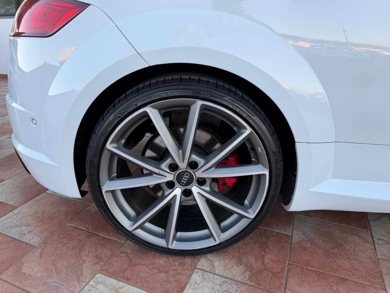 Audi TT TTS Coupé 2.0 TFSI 310 CV quattro S tronic