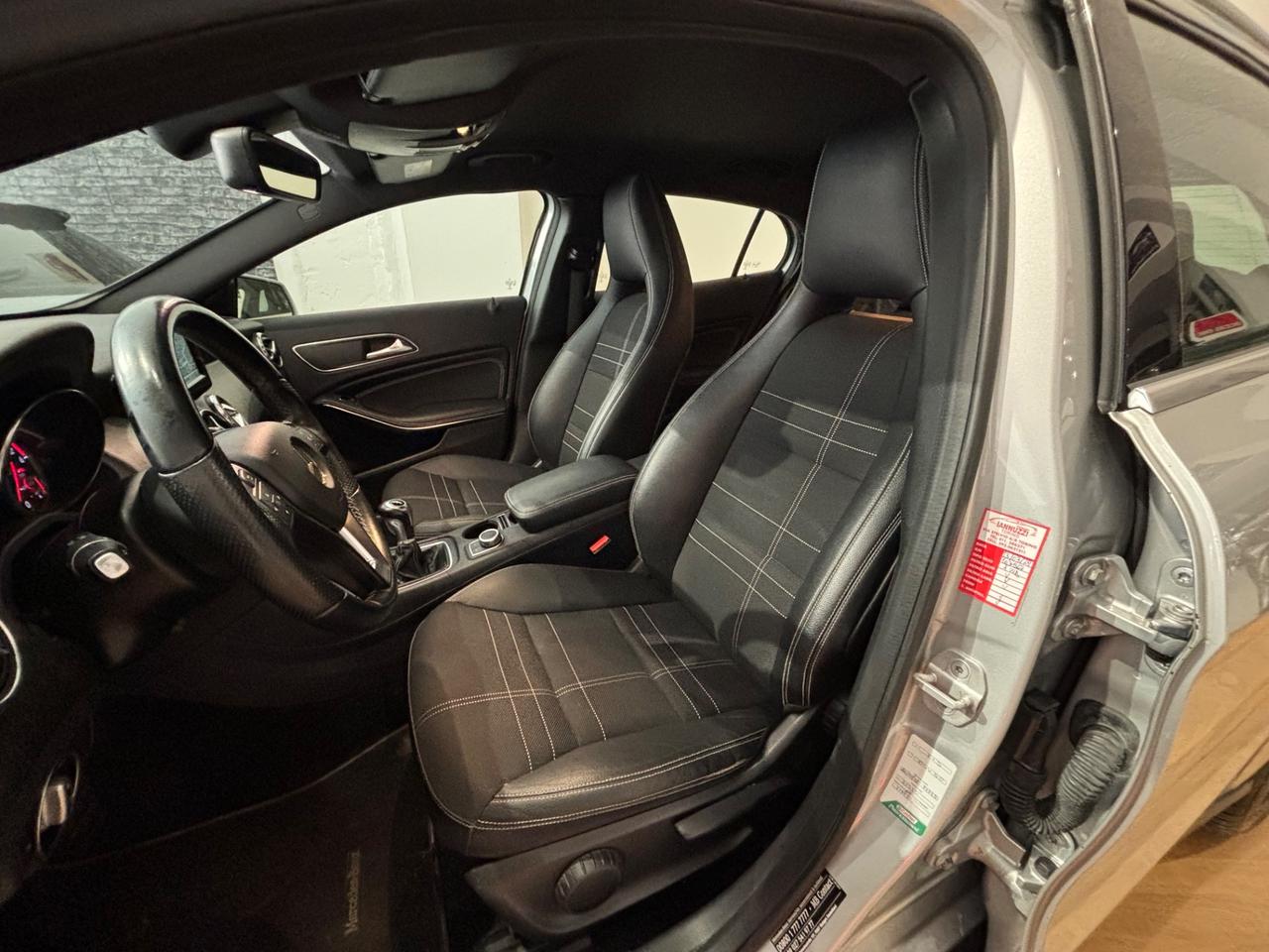 Mercedes-benz GLA 200d Premium